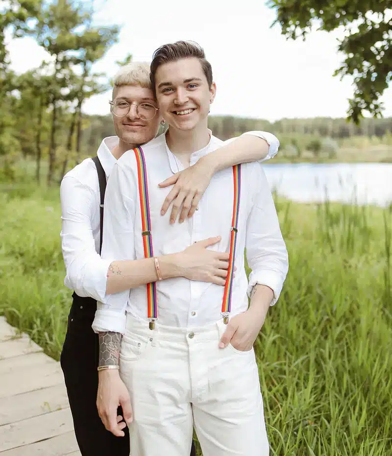 coppia gay nel giorno del matrimonio