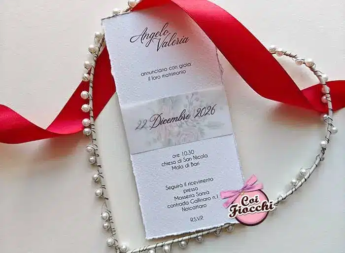 invito matrimonio natalizio ma non troppo con fascetta a fiori