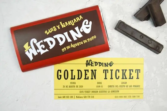 Partecipazione in formato tavoletta di cioccolato, personalizzabile.