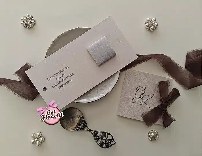 segnaposti con cioccolatino personalizzabile a tema cioccolato fondente